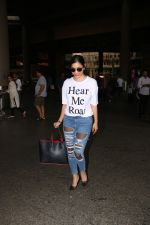 Sophie Chaudhary Spotted At Airport on 23rd Oct 2017 (10)_59edfb787bbb7.JPG