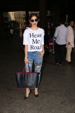 Sophie Chaudhary Spotted At Airport on 23rd Oct 2017 (7)_59edfb73dd6d6.JPG