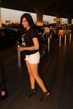 Adah Sharma Spotted At Airport on 25th Oct 2017 (15)_59f095c8d7281.JPG