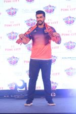 Arjun Kapoor at the Unveiling of The New Face Of Fc Pune City on 26th Oct 2017  (16)_59f2e0699802d.JPG