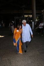 Javed Akhtar Spotted At Airport on 28th Oct 2017 (6)_59f46a40ae490.JPG