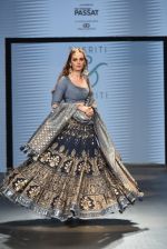 Evelyn Sharma walked on the Ramp for Sukriti and Akriti at IBFW day 2 (Goa) on 28th Oct 2017 (2)_59f54e7c78483.jpg