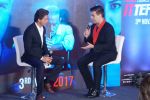 Shah Rukh Khan, Karan Johar at the launch of film Ittefaq on 30th Oct 2017 (50)_59f825d2bd980.JPG