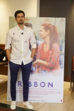 Sumeet Vyas Spotted Promoting Movie Ribbon on 30th Oct 2017 (25)_59f81a789d022.JPG