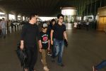 Sajid Nadiadwala with Family Spotted At Airport on 31st Oct 2017 (10)_59fabbccefeeb.JPG