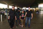 Sajid Nadiadwala with Family Spotted At Airport on 31st Oct 2017 (5)_59fabbc610756.JPG