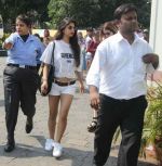 Suhana Khan Way To Alibaug 1st Nov on 2nd Nov 2017 (11)_59faf19f402b9.jpg