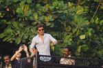 Shah Rukh Khan_s 52nd Birthday Celebration With Fans on 2nd Nov 2017 (299)_59fd80e83f368.JPG