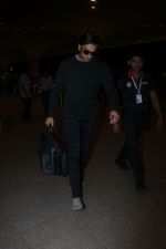 Ranveer Singh Spotted At Airport on 7th Nov 2017 (15)_5a014e0a5a7d6.JPG