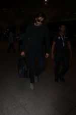 Ranveer Singh Spotted At Airport on 7th Nov 2017 (17)_5a014e0b8eb95.JPG
