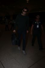 Ranveer Singh Spotted At Airport on 7th Nov 2017 (18)_5a014e0c2ab09.JPG