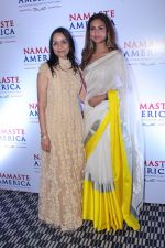 Esha Gupta At Press Meet Of Namaste America on 9th Nov 2017 (11)_5a045fe433941.JPG