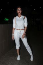 Sonal Chauhan Spotted At Airport on 11th Nov 2017 (10)_5a091e3b0cfb2.JPG