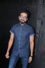 Ayushmann Khurrana at the Special Screening Of An Insignificant Man on 13th Nov 2017 (6)_5a0ac1cc1980c.JPG