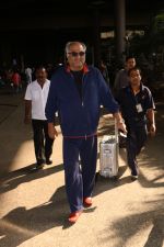 Boney Kapoor Spotted At Airport on 15th Nov 2017 (13)_5a0d026355406.JPG