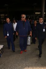 Boney Kapoor Spotted At Airport on 15th Nov 2017 (8)_5a0d025c59a6d.JPG