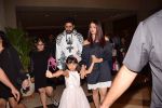 Aishwarya Rai & Abhishek Bachchan Celebrates Aaradhya Bachchan_s Birthday on 16th Nov 2017 (6)_5a0e88f5a6d18.jpg