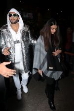 Ranveer Singh With His Sister Spotted At Airport on 16th Nov 2017 (10)_5a0e8448a071c.JPG