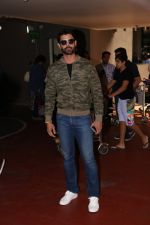 Amit Gaur Spotted At Airport on 18th Nov 2017 (32)_5a10259335e6a.JPG