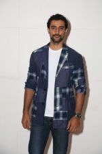 Kunal Kapoor at a party for Ed Sheeran hosted by Farah Khan at her house on 19th Nov 2017 (73)_5a130c004ee46.jpg
