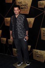 Nachiket Barve at the Red Carpet Of The Runway Project on 20th Nov 2017 (22)_5a139815a9a13.JPG