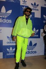 Ranveer Singh at the Launch Of Adidas OFDD Store on 21st Nov 2017 (83)_5a152ad1aa98e.JPG