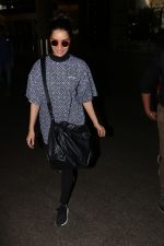  Shraddha Kapoor Spotted At Airport on 22nd Nov 2017 (13)_5a164aa39452b.JPG