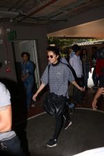  Shraddha Kapoor Spotted At Airport on 22nd Nov 2017 (16)_5a164aa70f2ef.JPG