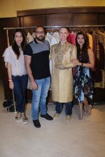 Aashka Goradia, Brent Goble at the Designer Duo Pawan & Pranav designs Wedding Outfit for Brent Goble on 22nd Nov 2017 (6)_5a16534467524.JPG