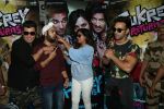Pulkit Samrat, Richa Chadda, Manjot Singh, Varun Sharma at Fukrey Returns Cast Visit Andheri Metro Station on 30th Nov 2017 (13)_5a21609aa7c09.JPG