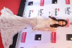 Kareena Kapoor at the Red Carpet Of Filmfare Glamour & Style Awards on 1st Dec 2017 (345)_5a224789d4a54.JPG
