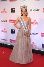 Manushi Chillar at the Red Carpet Of Filmfare Glamour & Style Awards on 1st Dec 2017 (104)_5a22487acd4ea.JPG