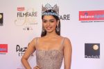 Manushi Chillar at the Red Carpet Of Filmfare Glamour & Style Awards on 1st Dec 2017 (94)_5a224875997d2.JPG