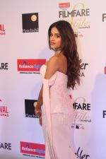 Nidhhi Agerwal at the Red Carpet Of Filmfare Glamour & Style Awards on 1st Dec 2017 (161)_5a224942f37d4.JPG