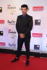 at the Red Carpet Of Filmfare Glamour & Style Awards on 1st Dec 2017 (234)_5a22457c2151d.JPG