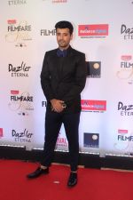 at the Red Carpet Of Filmfare Glamour & Style Awards on 1st Dec 2017 (235)_5a22457cc5fc7.JPG