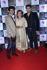 at the Red Carpet of Star Screen Awards in Mumbai on 3rd Dec 2017 (70)_5a24cdd9abe40.JPG