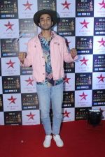 at the Red Carpet of Star Screen Awards in Mumbai on 3rd Dec 2017 (93)_5a24cddcbfaeb.JPG