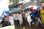 Saif Ali Khan at Shashi Kapoor Funeral on 4th Nov 2017 (19)_5a2808584d2e3.jpg