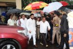 Saif Ali Khan at Shashi Kapoor Funeral on 4th Nov 2017 (56)_5a280858d7fa8.jpg