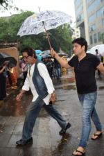 Shakti Kapoor at Shashi Kapoor Funeral on 4th Nov 2017 (31)_5a28088692a95.jpg