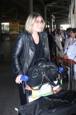 Mia Michaels Spotted At Airport on 8th Dec 2017 (15)_5a2be4c358fa5.JPG