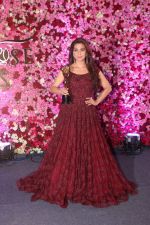 Juhi Chawla at the Red Carpet Of Lux Golden Rose Awards 2017 on 10th Dec 2017 (83)_5a2e0dc90a1f7.JPG