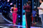 Shilpa Shetty on the sets of Super Dancer Chapter 2 on 11th Dec 2017 (441)_5a2f659da70e6.JPG