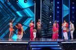 Shilpa Shetty, Baba Ramdev Yog Guru on the sets of Super Dancer Chapter 2 on 11th Dec 2017 (386)_5a2f65cbc6280.JPG