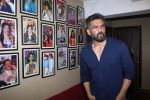 Suniel Shetty at the Unveiling Of Stardust Dhamakedaar Naaz Women Achievers Of India Awarsa Issue on 11th Dec 2017 (109)_5a2f5ca9c7838.JPG