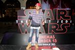 Ranbir Kapoor at the Red Carpet Premiere Of 2017_s Most Awaited Hollywood Film Disney Star War on 13th Dec 2017 (36)_5a3241fb84769.jpg
