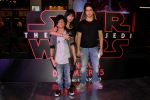 at the Red Carpet Premiere Of 2017_s Most Awaited Hollywood Film Disney Star War on 13th Dec 2017 (22)_5a3241bc76ac6.jpg