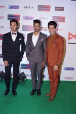 at the Red Carpet Of Peter England Mr. India Finale on 14th Dec 2017 (13)_5a33792310eef.JPG