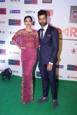 at the Red Carpet Of Peter England Mr. India Finale on 14th Dec 2017 (26)_5a33792eebc22.JPG